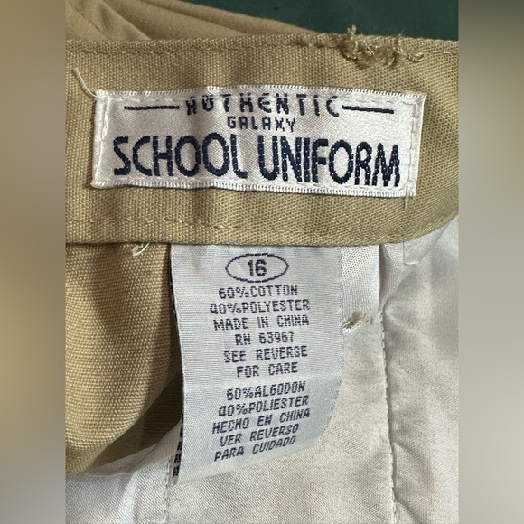 Authentic school uniform brand khaki shorts size boy's 16 NWT - Picture 3 of 14